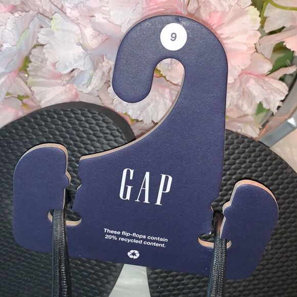 Gap Logo Flip Flops - Picture 3 of 4